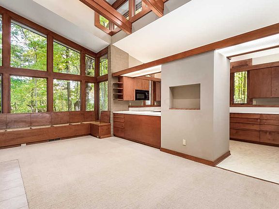 5th image of 559 White Oak Pl