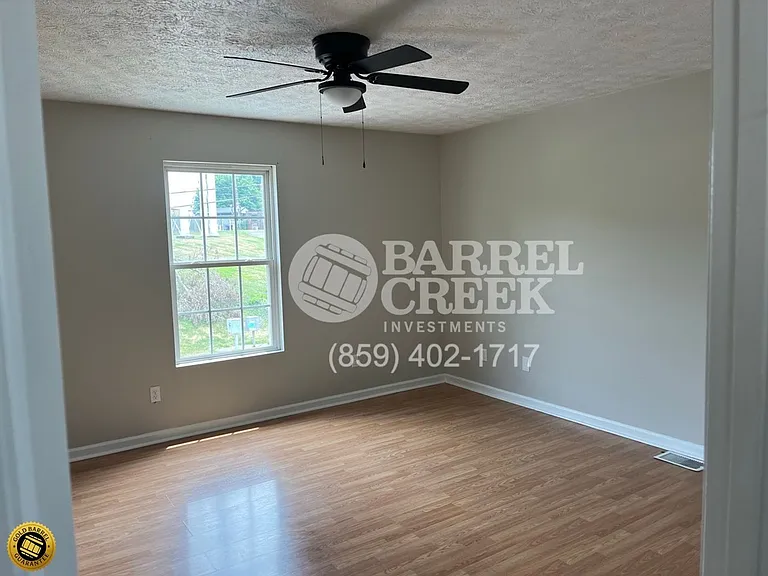 121B Highland Ct — Photo 9
