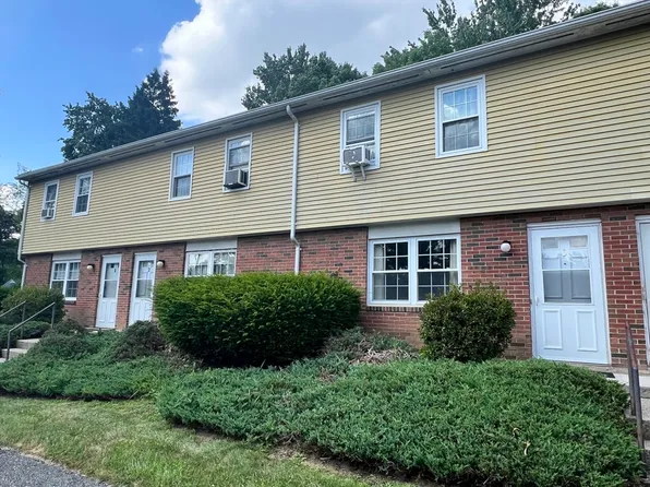 252 West St APT 3, Amherst, MA 01002