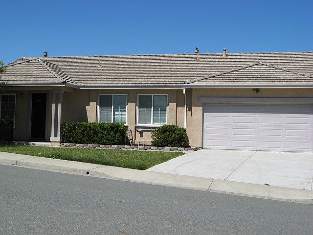 1st image of 1752 Bridlewood Dr