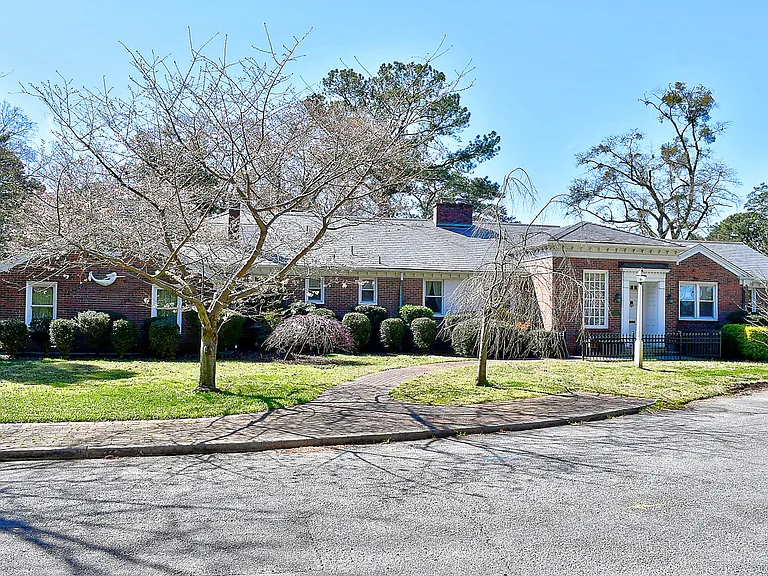 6037 River Road Point — Photo 1