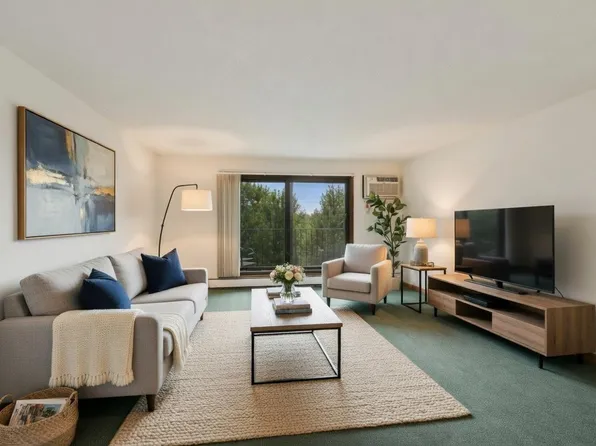 3399 Kent St APT 211, Shoreview, MN 55126