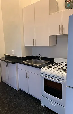 Rented by 220 West 98 Realty LLC | media 4