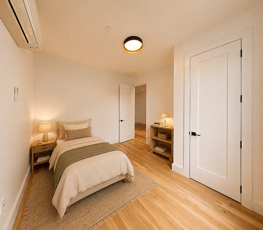 154 Scholes Street — Photo 3