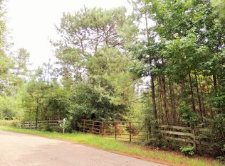 17 Raybourn Rd, Sumrall, MS 39482