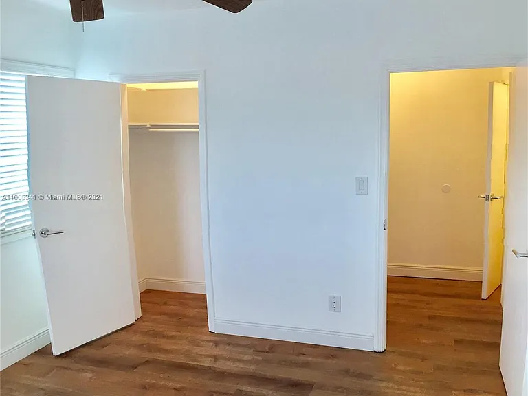 545 74th St #8 — Photo 4