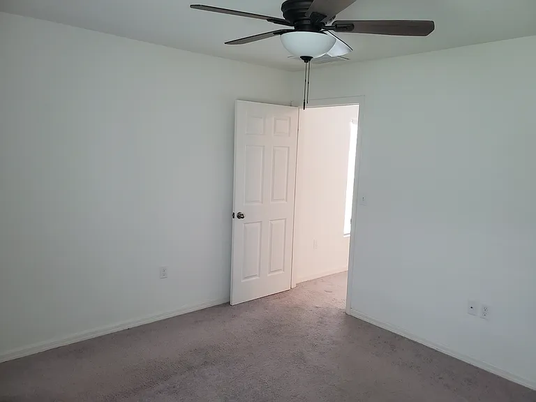 3150 SW Centamino St — Photo 10