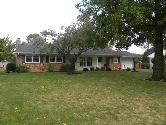 351 Palomino Dr photo 1