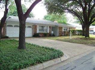 216 Bellvue Dr, Fort Worth, TX 76134