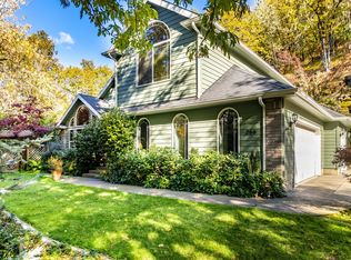 266 Wild Fern Dr, Winchester, OR 97495