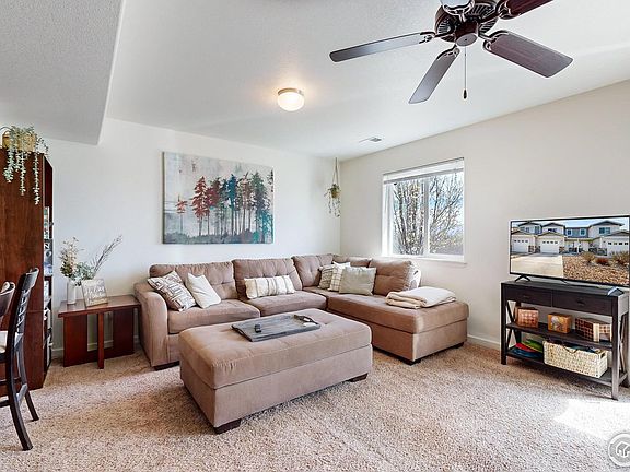 4th image of 3159 Fairmont Dr #8B