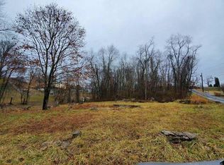 50 Goff Rd, Oak Hill, WV 25901