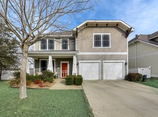 2024 Bridgeport Dr, Aubrey, TX 76227