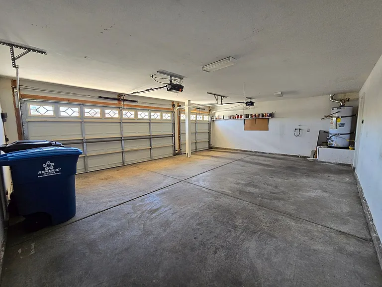 8244 W Gilmore Ave — Photo 44