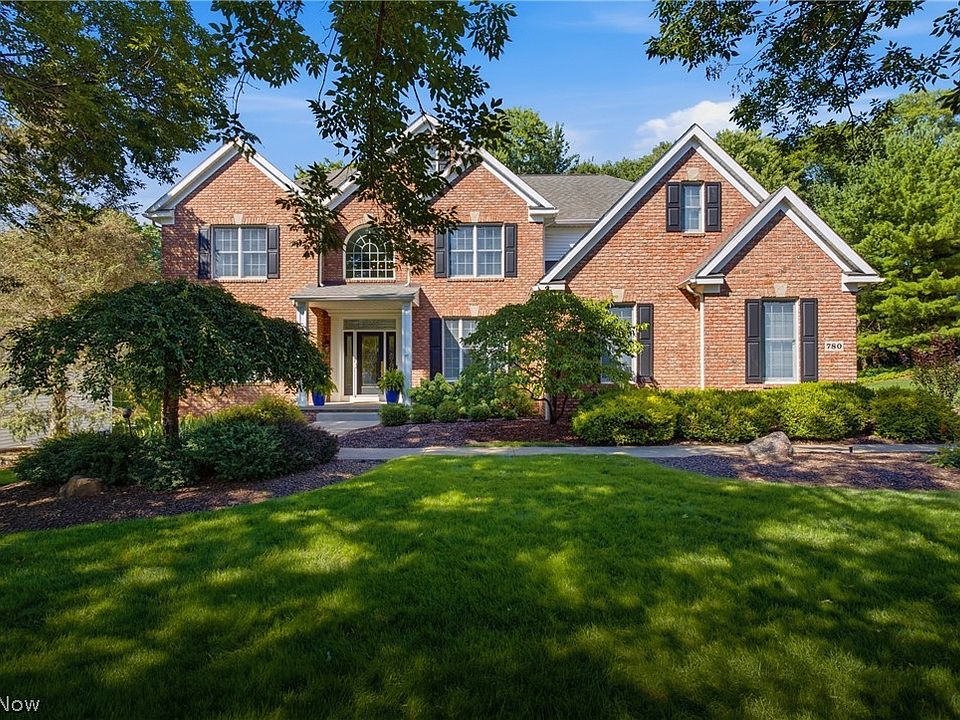 1st image of 780 S Sussex Ct
