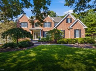 780 S Sussex Ct, Aurora, OH 44202