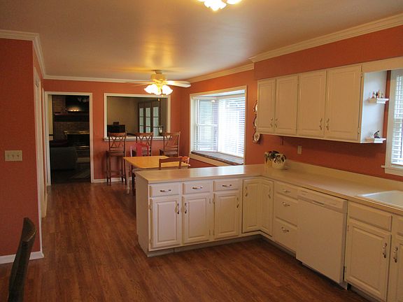 Kitchen - Breakfast Nook
