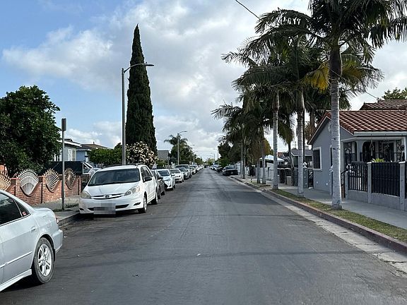 5th image of 10857 & 10859 Kalmia St