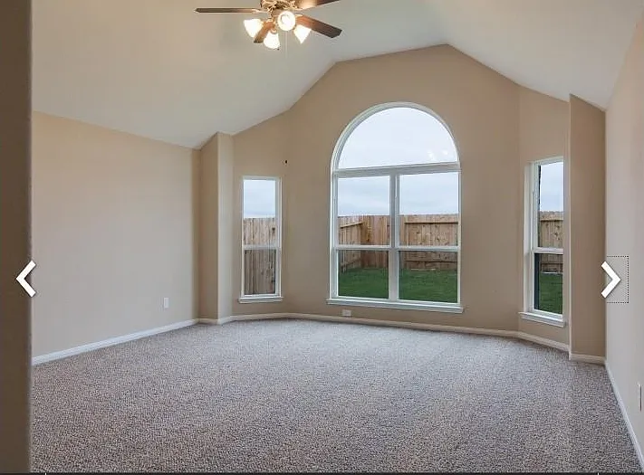 15310 Montreal Dr — Photo 10