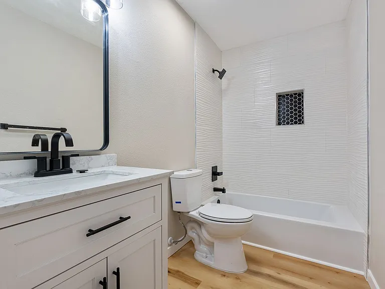Sandy Terrace Apartments — Photo 64