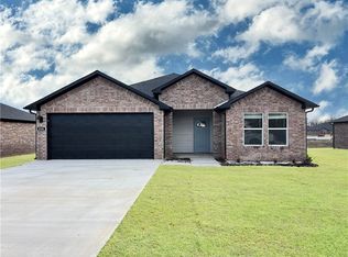 112 Greer St, Pea Ridge, AR 72751