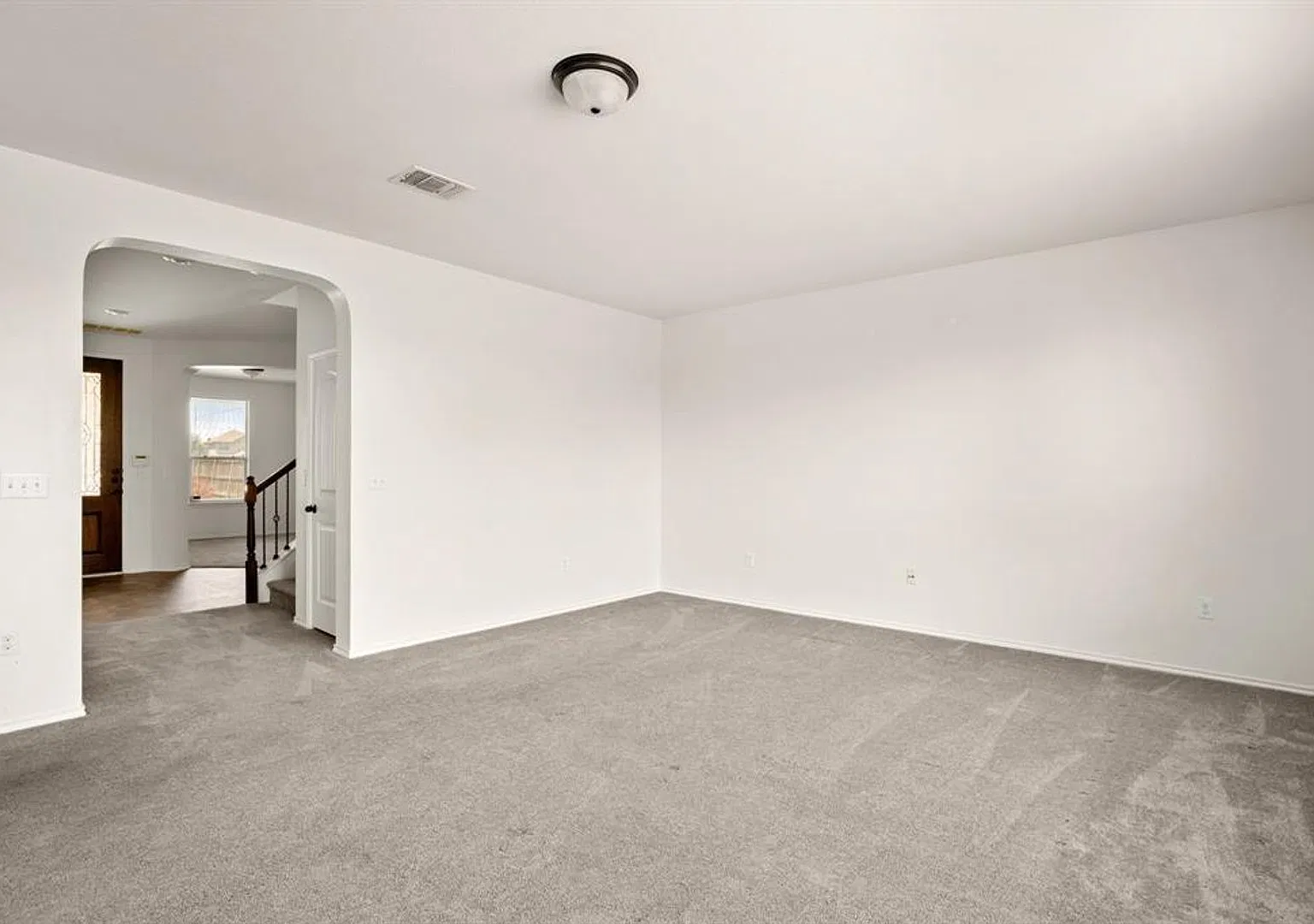For Lease — Photo 4