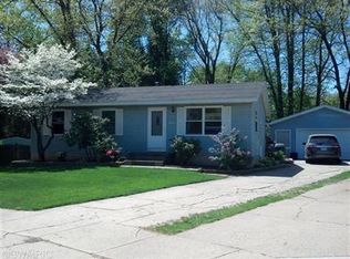 3750 Bluebird Ave SW, Wyoming, MI 49519