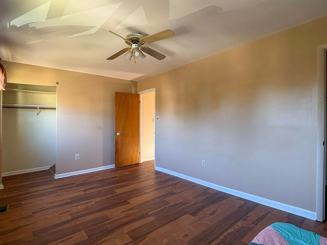 3 bed, 1.5 bath, 1130 sqft, $2,700 — Photo 2