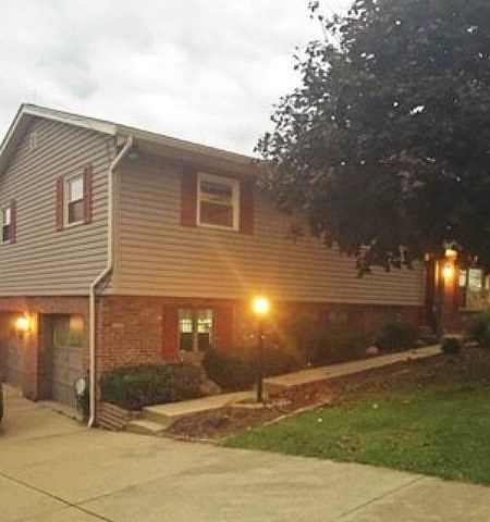 1st image of 1428 Sunset Lane