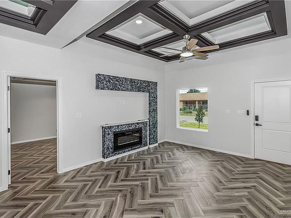 3rd image of 2827 Erasmo Dr