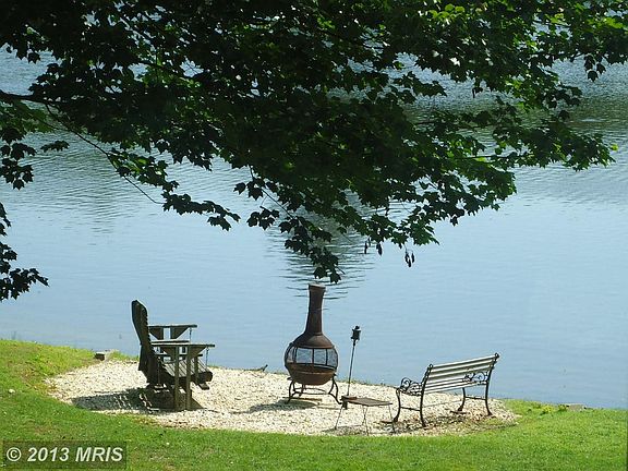 2nd image of 972 Lake Heritage Dr