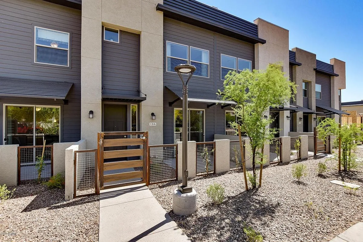 Building Photo - 7531 E Billings St #1001