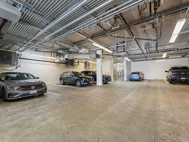 Addison Arts Apartments — Photo 166