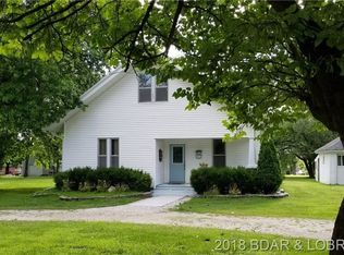 404 N Thurston St, Versailles, MO 65084