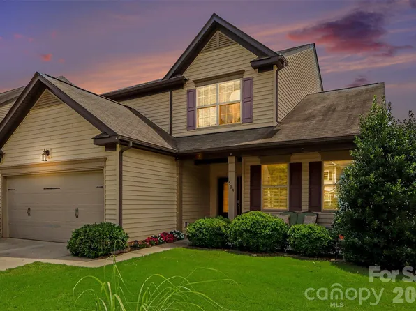 509 Augustus Ln, Mount Holly, NC 28120