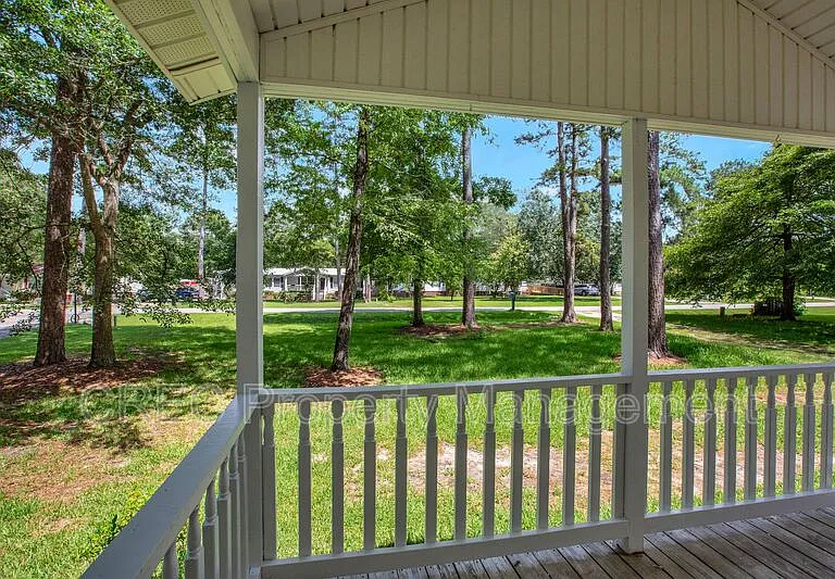 405 Vine St — Photo 26