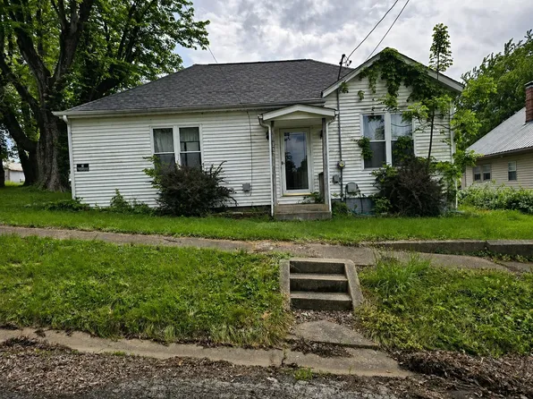 247 Maple St, Chester, IL 62233