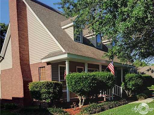 1st image of 2809 Oakridge Cir