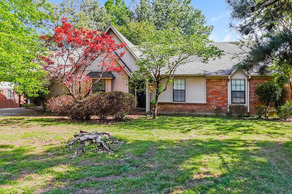 3 bed, 2.0 bath, 1679 sqft, $1,600 — Photo 1