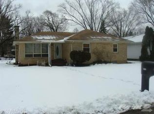 1605 Pearl St, Benton Harbor, MI 49022