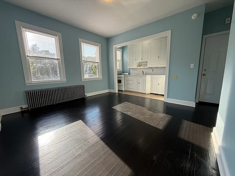 1097 Main St #A — Photo 5
