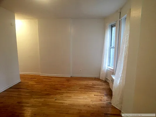 Rented by Sovereign Associates | media 7