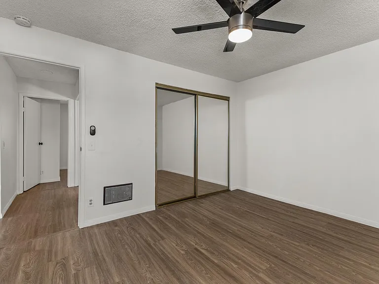 228 Las Flores Dr #15 — Photo 8