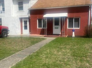 612 Creek Dr, East Stroudsburg, PA 18301