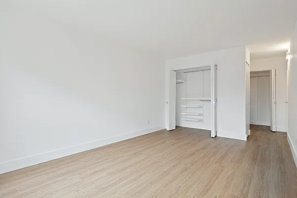 Rented by Greystar | media 6