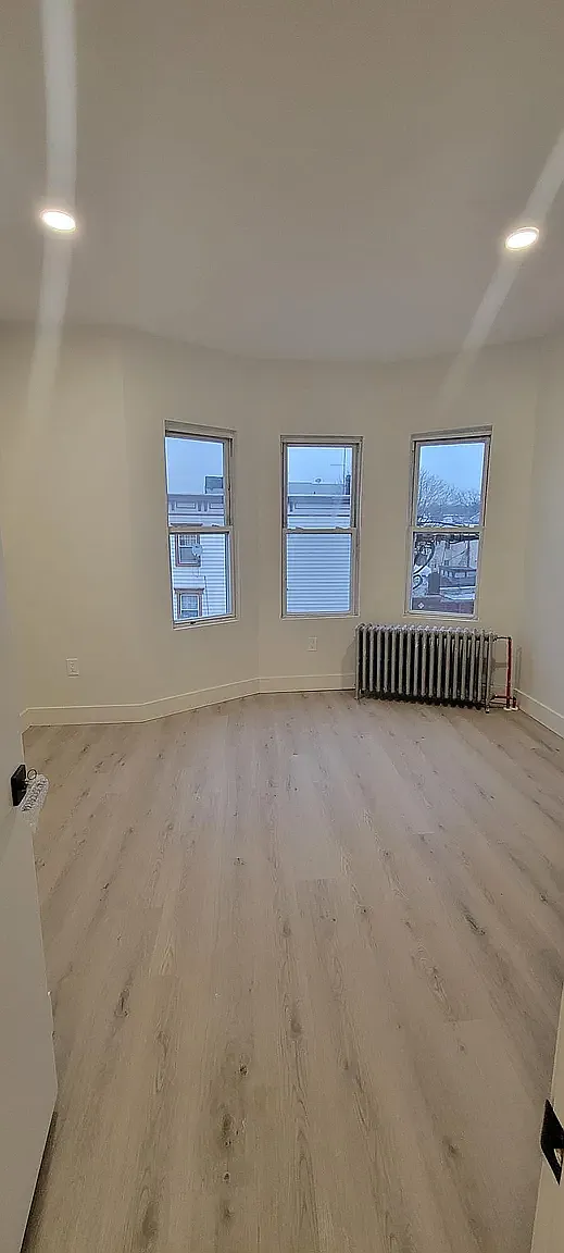2 bed, 800 sqft, $2,349 — Photo 4