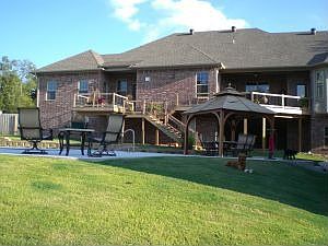 3rd image of 220 Hillview Cv