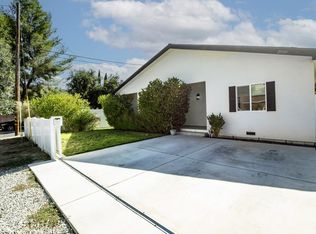 25101 Vermont Dr, Newhall, CA 91321