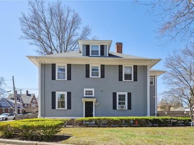 542 Angell St APT 4, Providence, RI, 02906