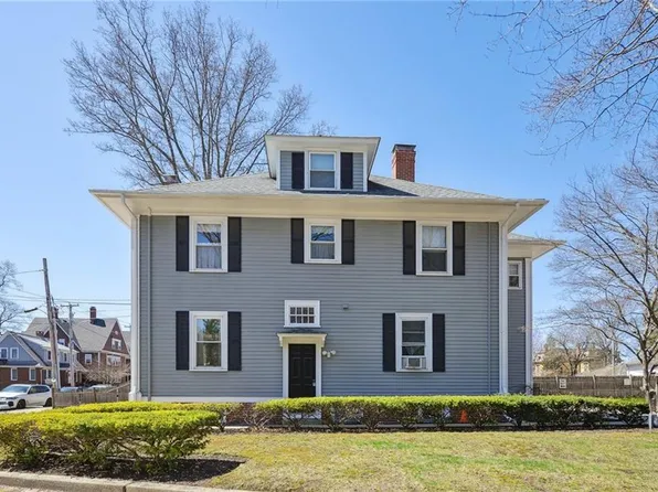 542 Angell St APT 4, Providence, RI 02906